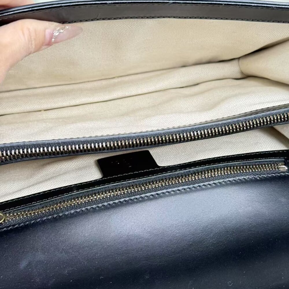 Gucci Black Leather Heart Marmont Shoulder Bag with Red Heart - Picture 9 of 10
